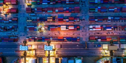 持续高运价和缺柜,DHL&赫伯罗特:预计集装箱市场要到2021年下半年才会恢复