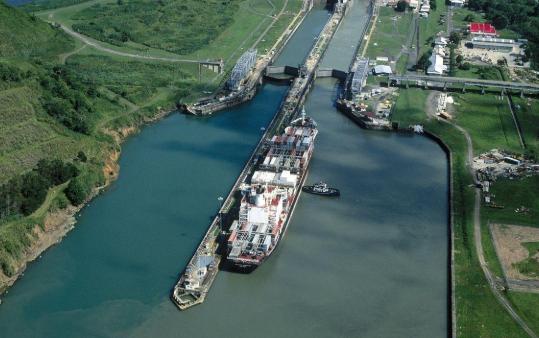 最新消息:苏伊士运河索赔降了!6亿美元就放行!