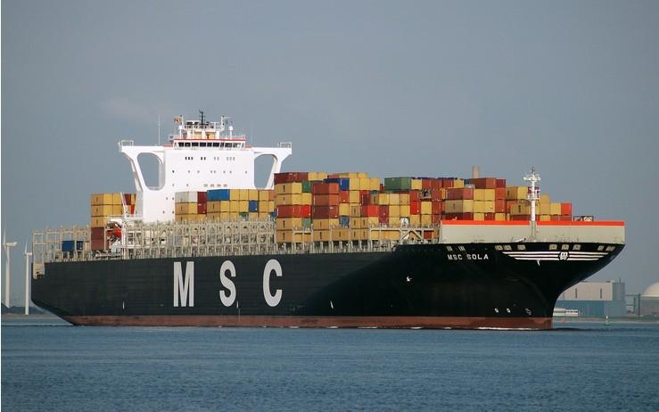 美西港口拥堵持续加剧,国际海运运价突破10000美元!