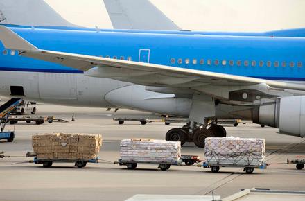 香港空运到沙特多少钱一公斤?(国际空运到沙特阿拉伯贵吗)