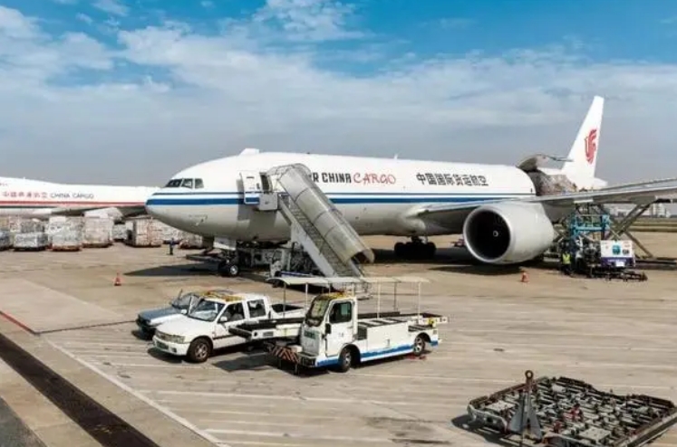 国际空运计费重的组成部分有哪些（国际空运运费详解）