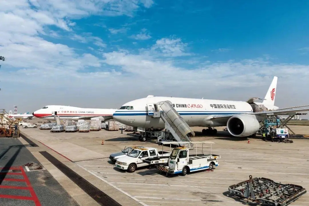国际空运价格查询(走空运渠道到美国要多少钱)