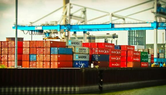 美国西岸最大的洛杉矶码头有哪些?(洛杉矶港的码头布局与特点)