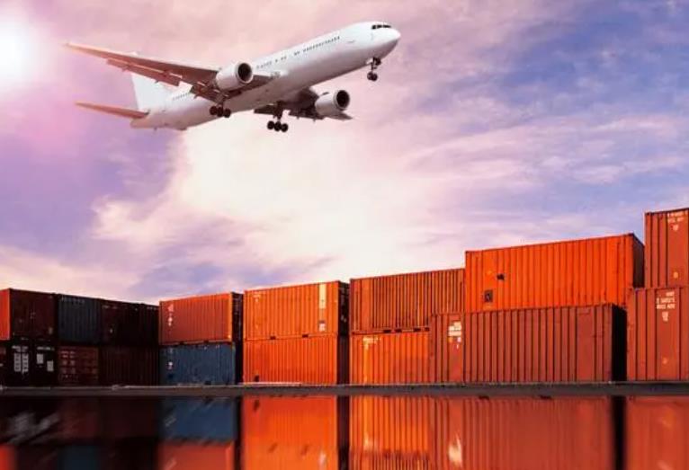 什么是海运订舱?(如何选择合适的舱位)