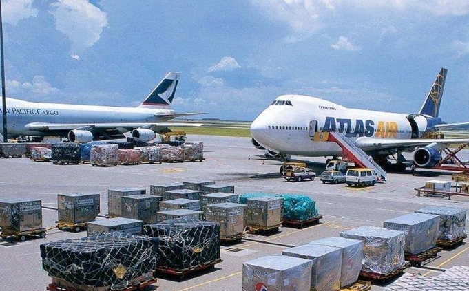 国际空运，材料