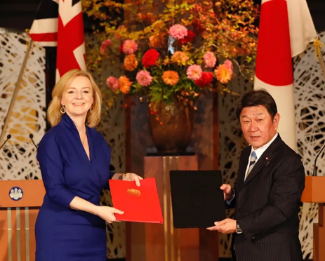 脱欧后首签!英国与日本签署自贸协议