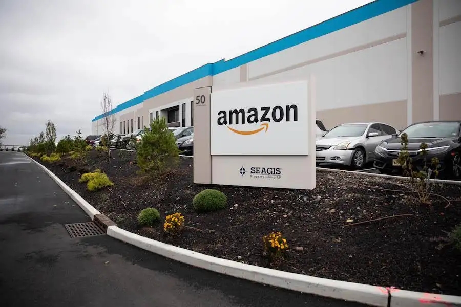 亚马逊是什么公司(美国最大的一家网络电子商务公司)